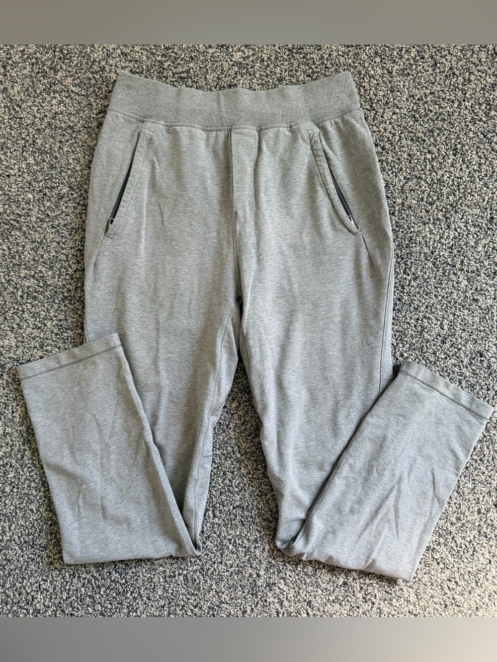 Lululemon Men’s 32” Inseam Straight Leg Sweatpants in Heathered Gray Loungewear